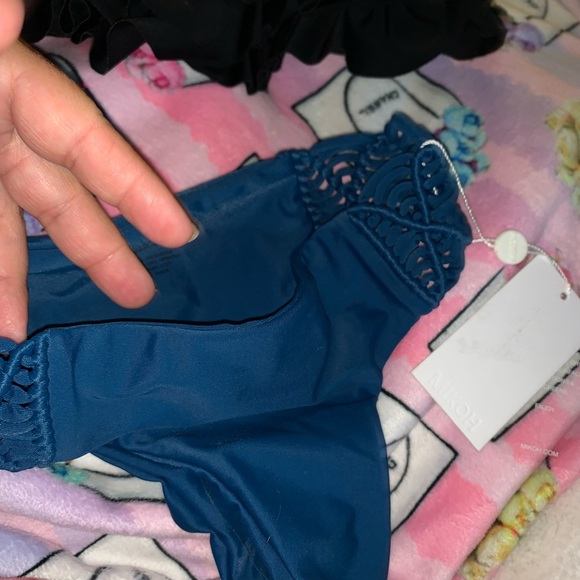 Little girls med MIkoh bandeau bikini set nwt - Picture 5 of 7